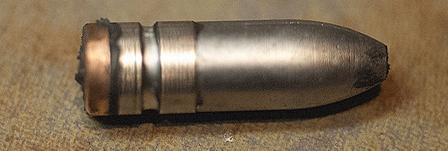 showing and empty lube channel